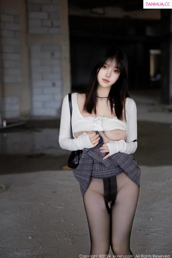 豆瓣酱  [XiuRen]高清写真图 2024.04.23 No.8439 豆瓣酱 美腿黑丝第10张图片